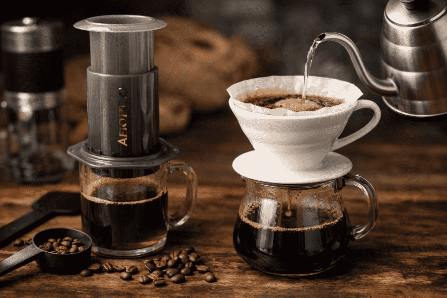 What is the difference between Aeropress and V60?